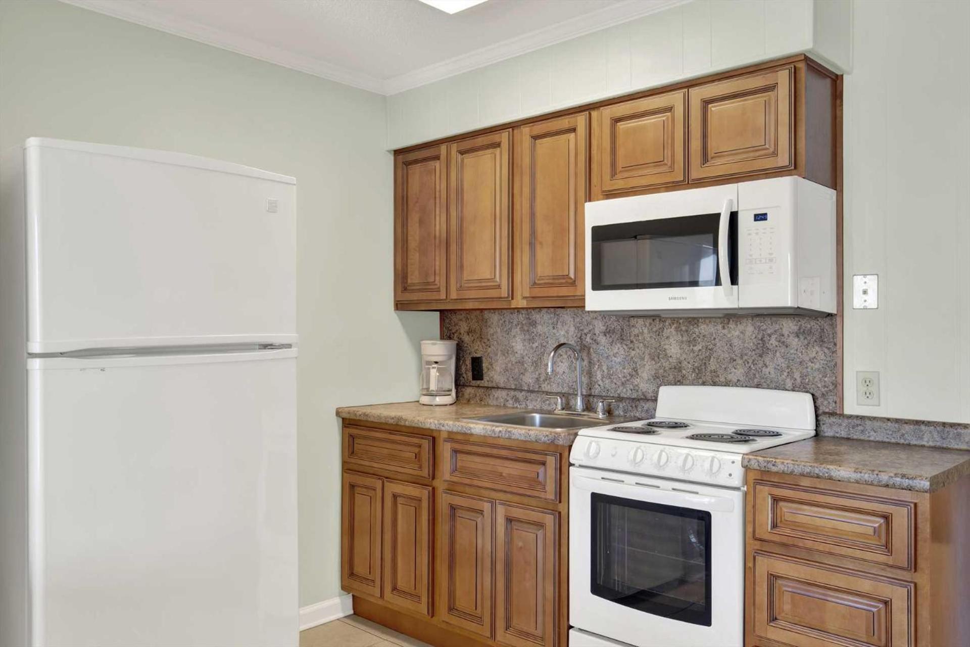 Savannah Beach & Racquet Club 217B Тайби Айлънд Екстериор снимка